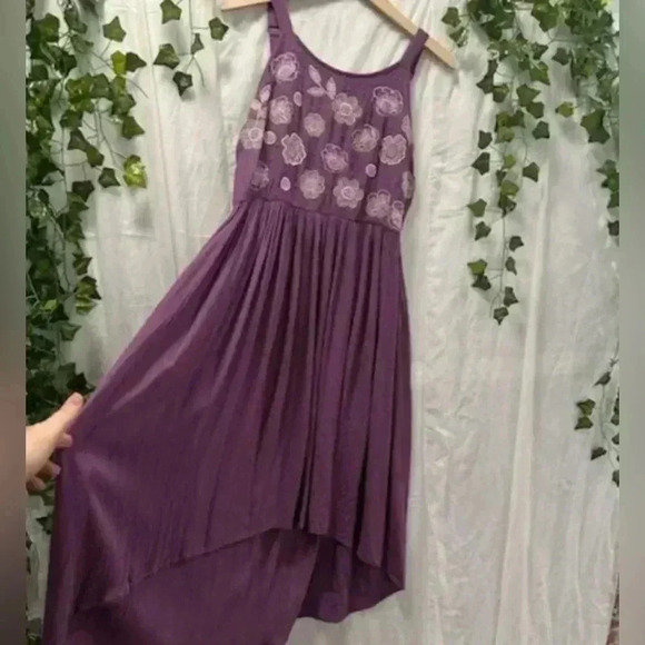 High Low Adjustable Purple Tank Dress with White Embroidery - Picture 3 of 7